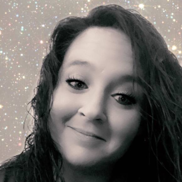 Meet your Posher, Jessica - Picture 1 of 1